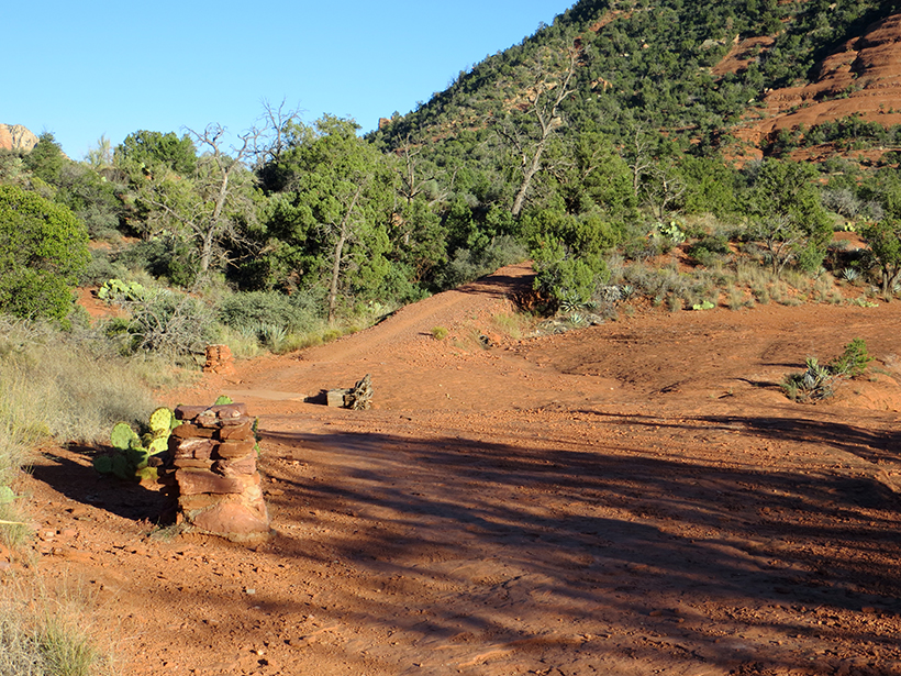 Cairns on the Bell Rock Pathway - South of the Baby Bell