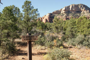 Soldier Pass Trailhead on Brins Mesa